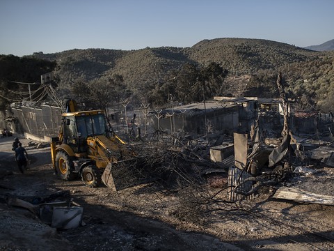 Moria: la Grèce peine à secourir les migrants