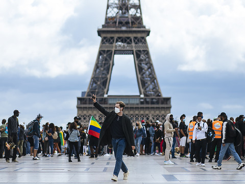 Paris et la Côte d'Azur placées sur la liste des régions à risque