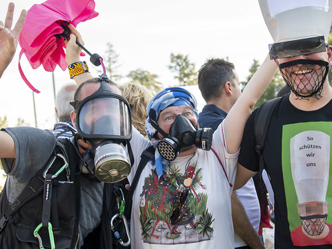 Le rassemblement anti-masque réunit un millier de personnes environ