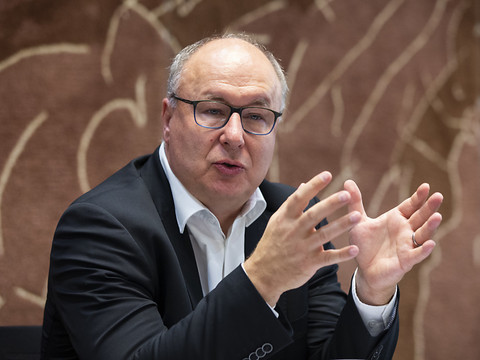 L'USS demande des hausses jusqu'à 100 francs par mois ou 2%