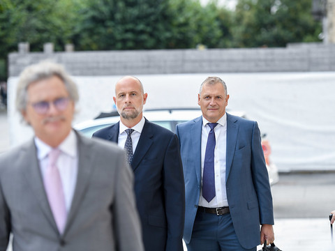 Procès FIFA: la défense demande le renvoi de l'instruction