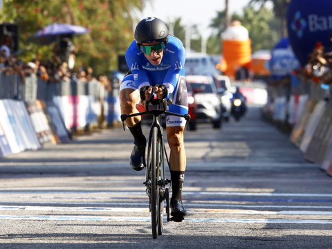 Simon Yates gagne la Course des deux mers