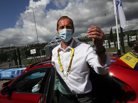 Christian Prudhomme reprend sa place