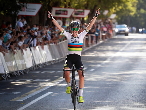 Forfait de Van Vleuten, tenante du titre