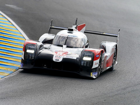 La Toyota de Buemi en tête après 15 heures de course