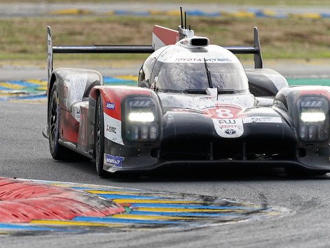 24 Heures du Mans: Buemi et Toyota pour la troisième fois de suite