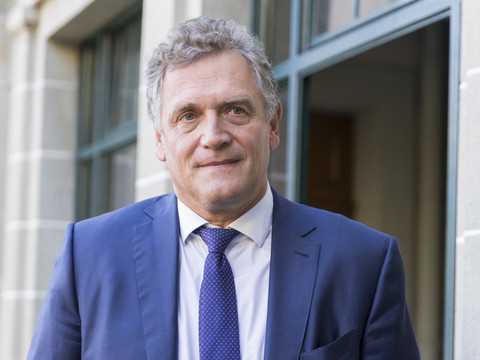 Procès FIFA: le Parquet requiert des peines fermes