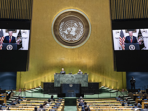 Trump attaque la Chine qui refuse une 
