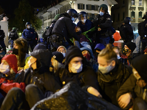 Place fédérale: la police a évacué les manifestants