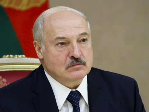 Bélarus: Loukachenko a prêté serment en secret pour un 6e mandat pr