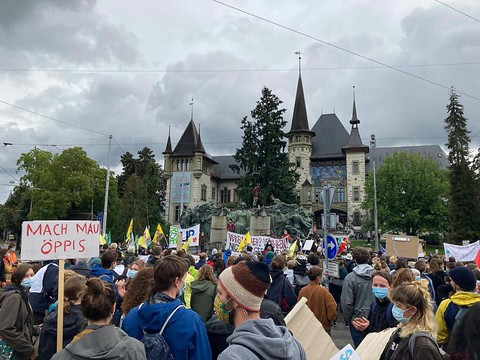 Grève pour le climat: plus de 2000 jeunes à Berne
