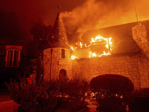 Californie: les vignobles de la Napa Valley dévorés par les flammes