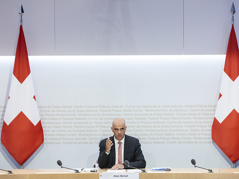 Une majorité de Suisses satisfaite des mesures du Conseil fédéral