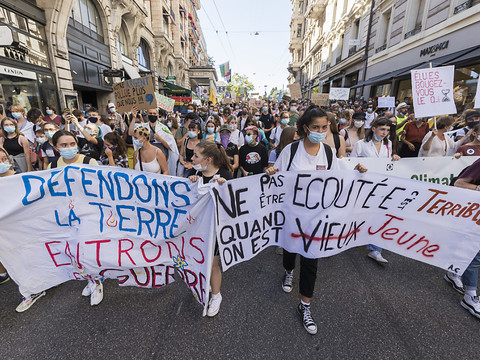 Des grévistes du climat veulent combattre la loi sur le CO2