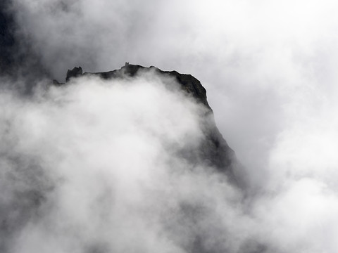Plusieurs routes secondaires fermées en Valais