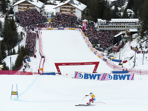 Les Mondiaux 2025 à Saalbach-Hinterglemm, Crans-Montana battu