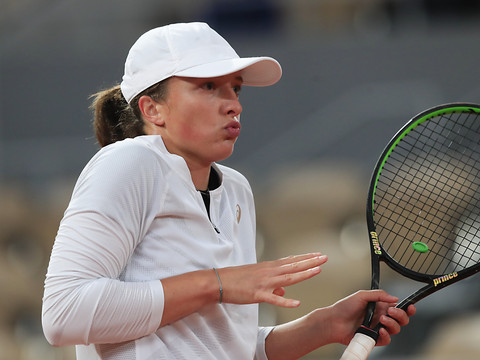 La tornade Iga Swiatek déclasse Simona Halep