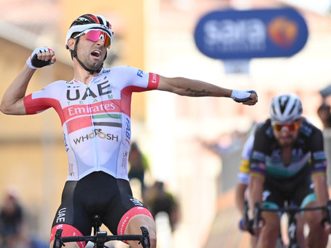 Ulissi gagne la 2e étape devant Sagan, Ganna toujours en rose