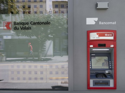 Coup de jeune pour les bancomats suisses