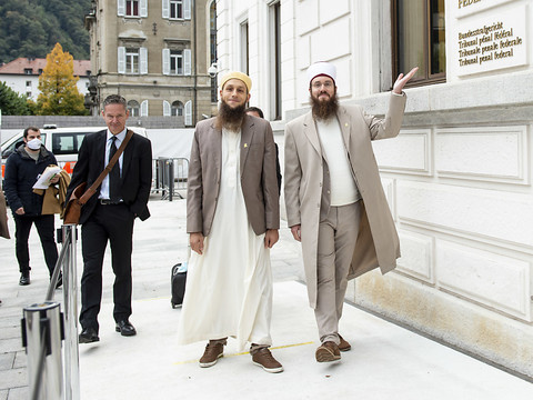 Islamistes: peines avec sursis requises contre Blancho et Illi