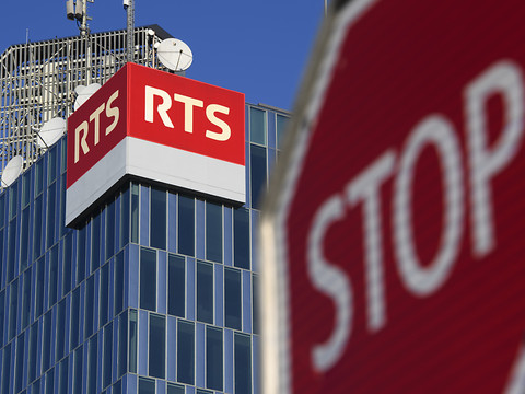 Les trois chaînes du service public devront licencier du personnel