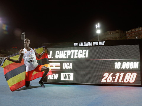 10'000 m, 5000 m, les conditions des records en questions