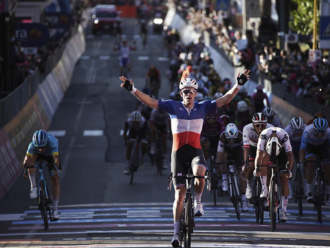 Troisième succès pour Arnaud Démare