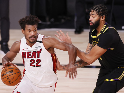 Miami bat les Lakers et arrache un 6e match