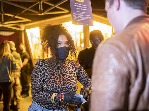 ZH: masque dans les bars et les évènements de plus de 30 personnes