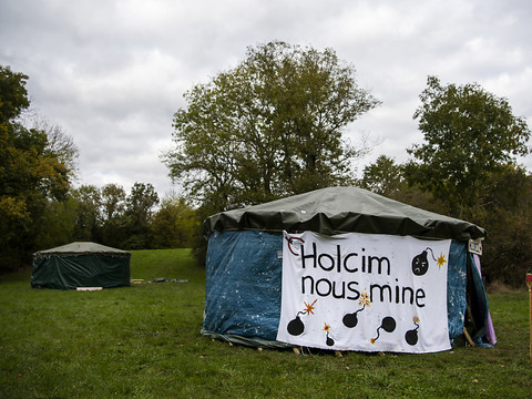 Des militants occupent le Mormont près d'Eclépens (VD)