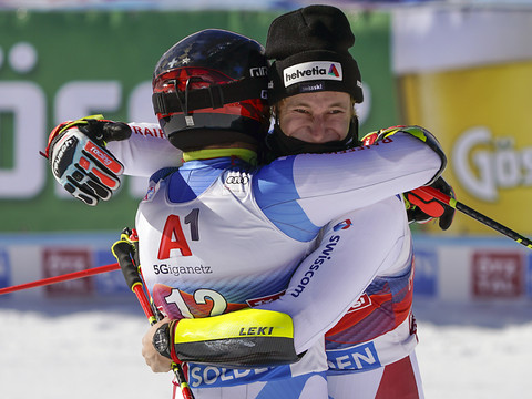 Odermatt et Caviezel sur le podium