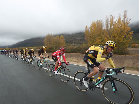 Dan Martin remporte la 3e étape, Roglic reste en rouge