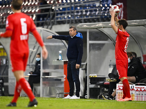 La poursuite de la saison en question