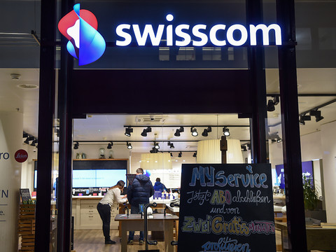 Swisscom affiche une performance en léger repli après neuf mois