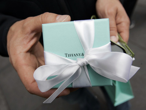 LVMH et Tiffany de nouveau prêts à convoler, mais à moindre coût