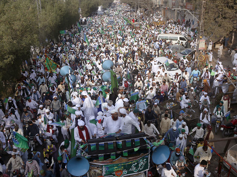 Manifestations contre la France dans le monde arabo-musulman