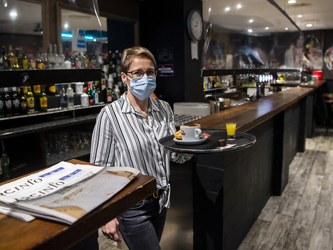 Neuchâtel ferme les bars, restaurants et les lieux culturels