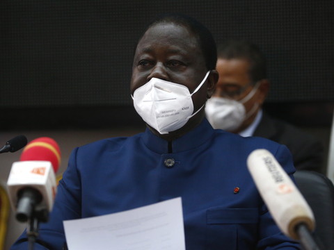 Ouattara réélu en Côte d'Ivoire, l'opposition accusée de 