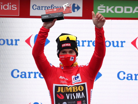 Roglic reste en rouge, Mäder 2e de l'étape
