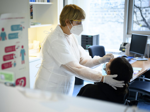 La Suisse compte 5980 nouveaux cas de coronavirus en 24 heures