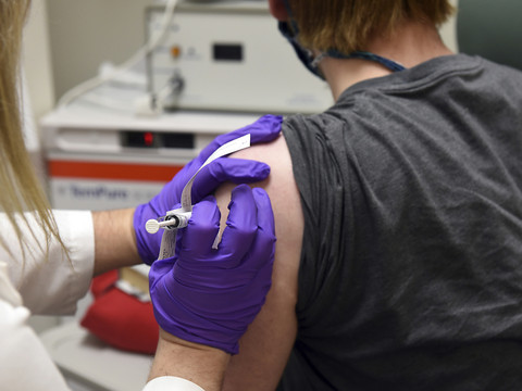 Le vaccin Pfizer/BioNTech efficace à 95%
