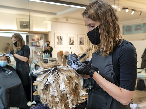 Genève rouvre les salons de coiffure et d'esthétique samedi