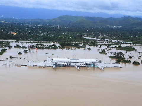 La tempête Iota s'affaiblit, mais laisse derrière elle 38 morts