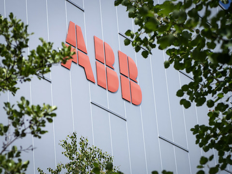 ABB fixe de nouveaux objectifs stratégiques
