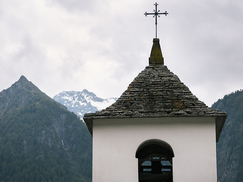 Le nombre de personnes qui quittent l'Eglise en Suisse augmente
