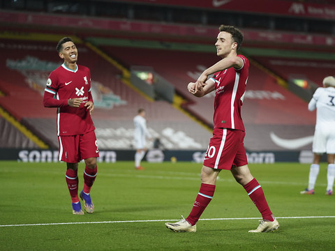 Premier League: même décimé, Liverpool reste redoutable