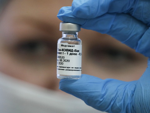 Coronavirus: la Russie affirme que son vaccin Spoutnik V est efficace à 95%