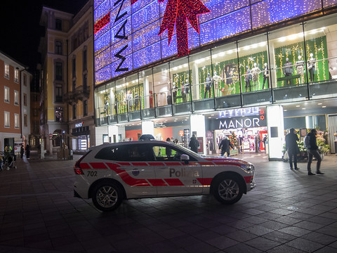Attaque au couteau à Lugano - Motif terroriste pas exclu