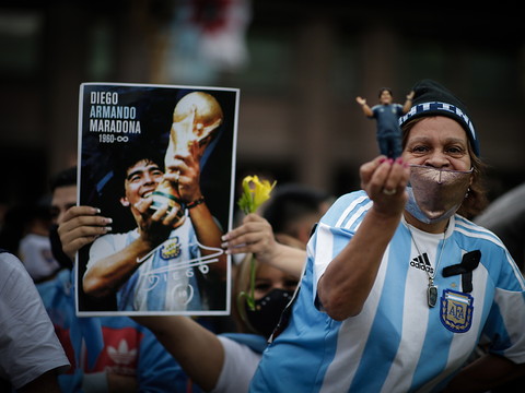 En émoi, l'Argentine adresse un dernier adieu à sa légende