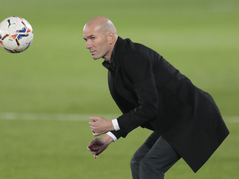 Une troisième défaite pour le Champion